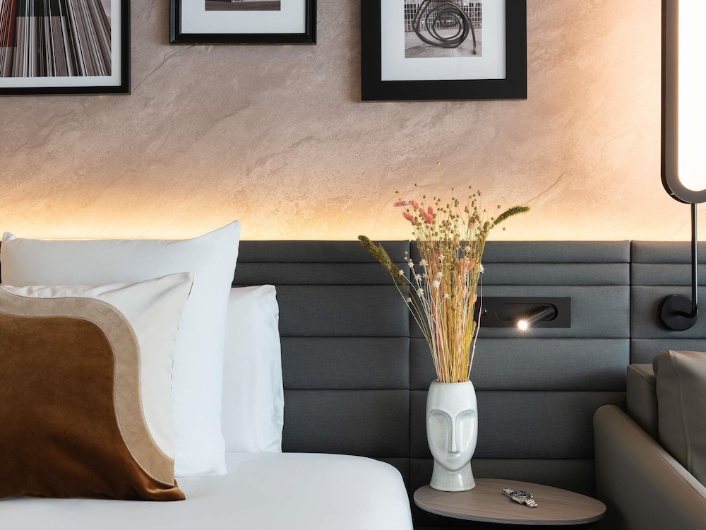 Executive Room, 1 King Bed with Sofa bed photo 3