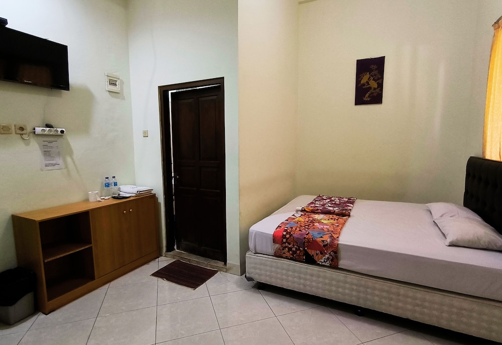 Deluxe Double Room - Photo 9