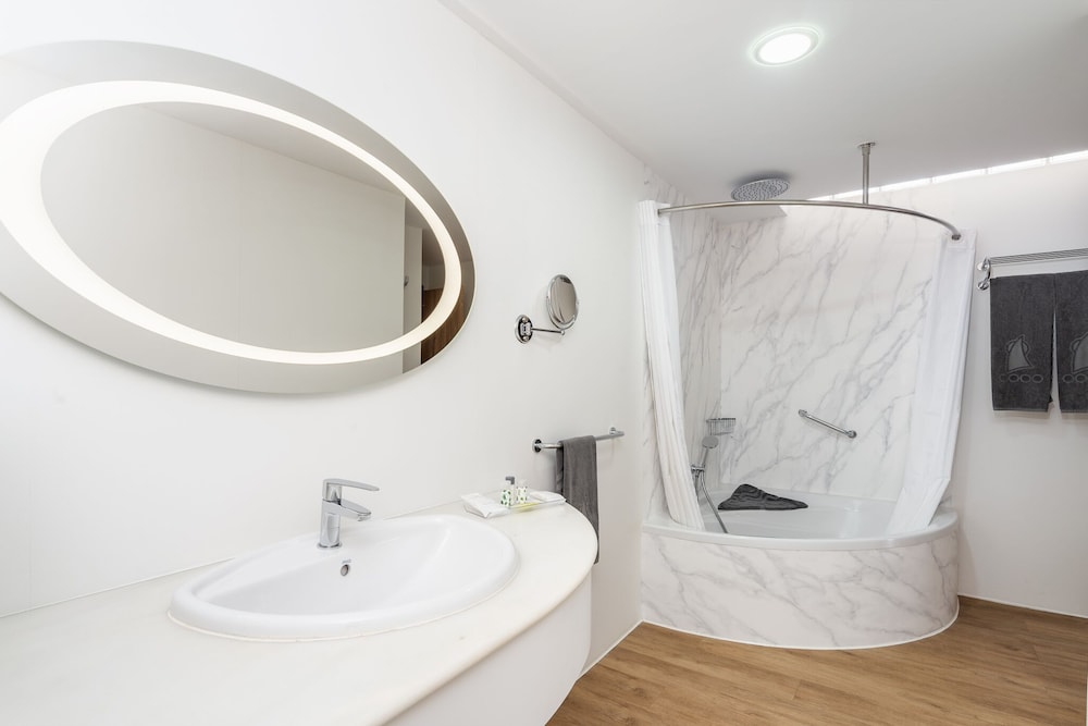 Junior Suite, Terrace, Garden View (2 adults + 2 children) Junior Suite, Terrace, Garden View (2 adults + 2 children)