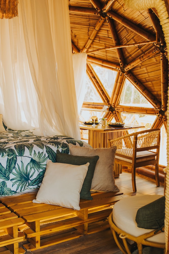 Exclusive Cabin, Jetted Tub, Garden View