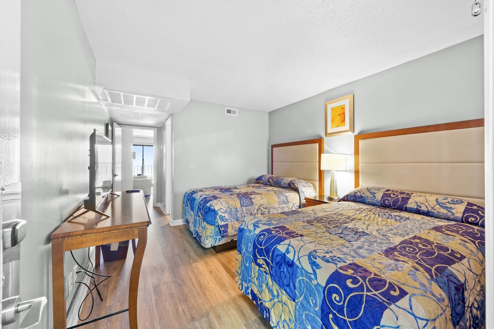 Suite, Oceanfront photo 2