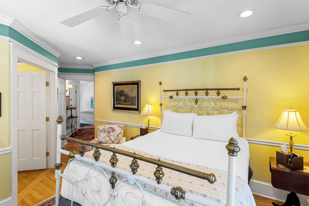 Room photo 2