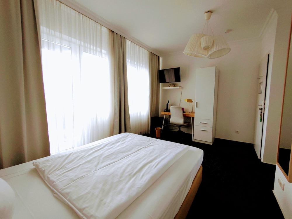 Comfort Single Room, Balcony photo 3