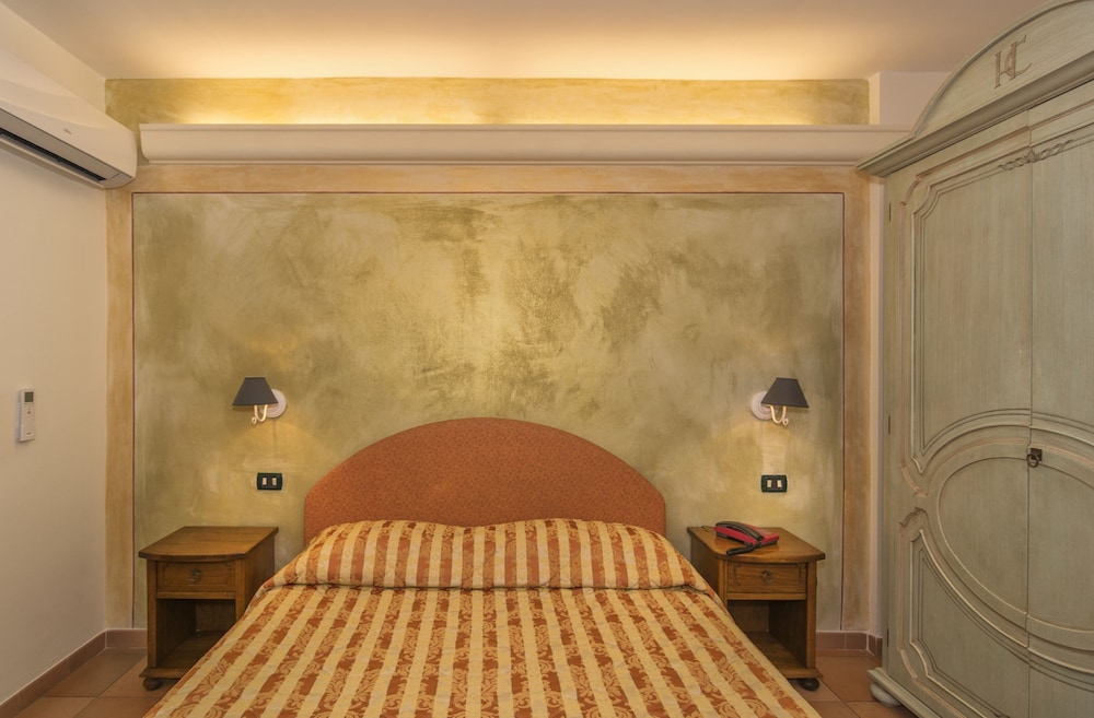 Standard Double Room - Photo 4