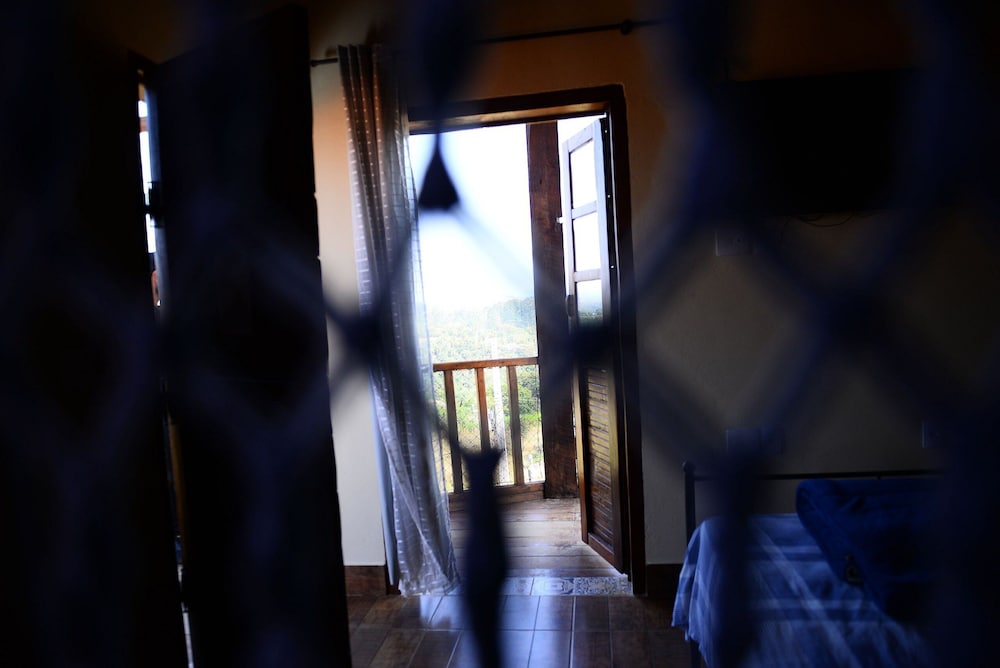 Quadruple Room - Photo 9