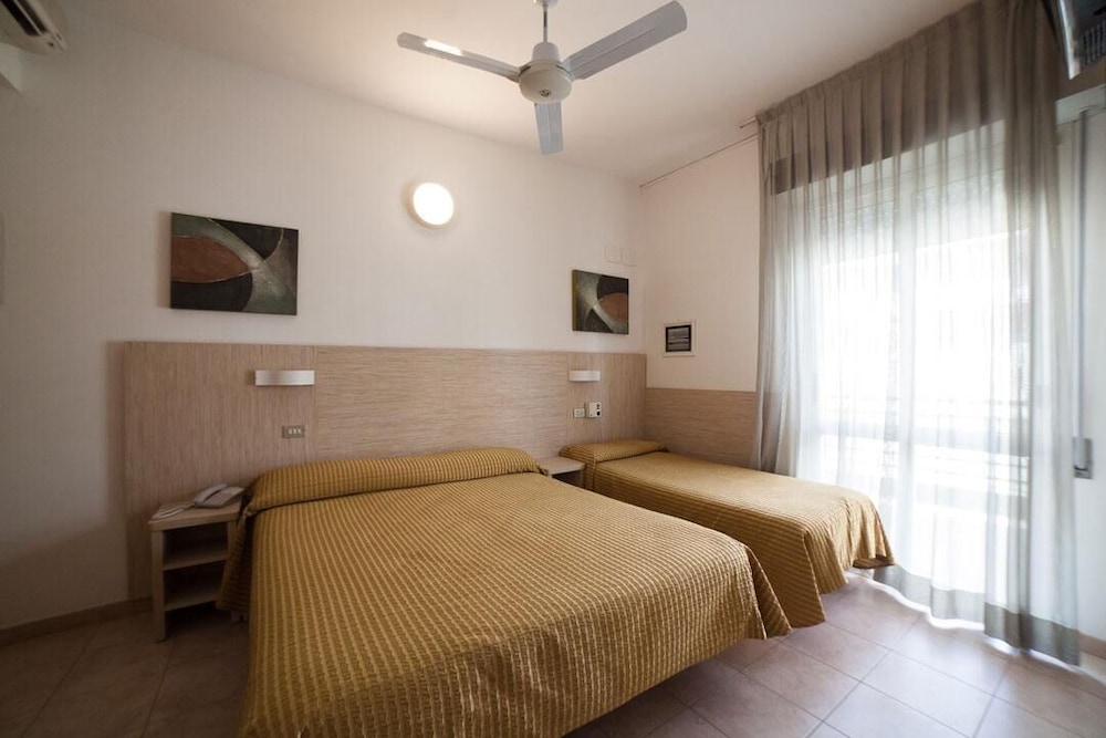 Standard Triple Room, Balcony