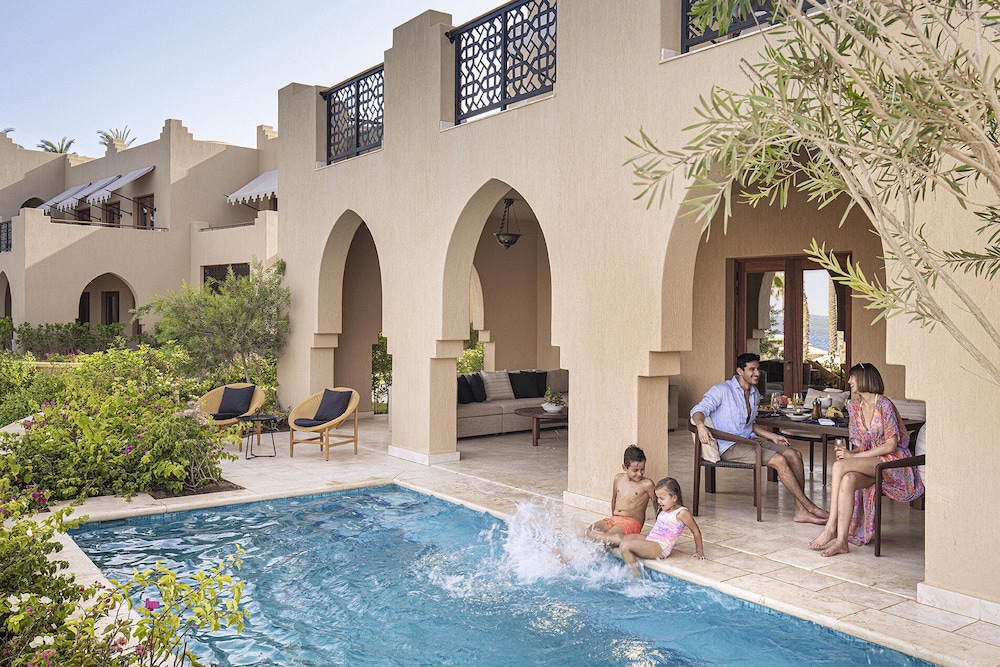 Suite (Imperial,1 King and 2 Twin, with Pool) - Photo 10