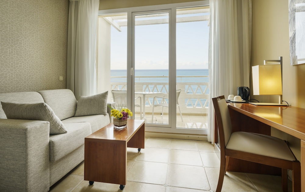 Double Room, Sea View - Photo 4