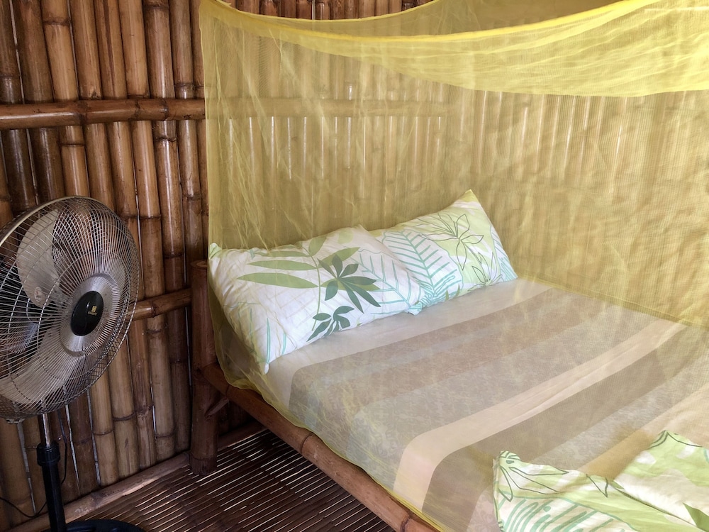 Nipa Hut Double Room, Fan Only photo 1