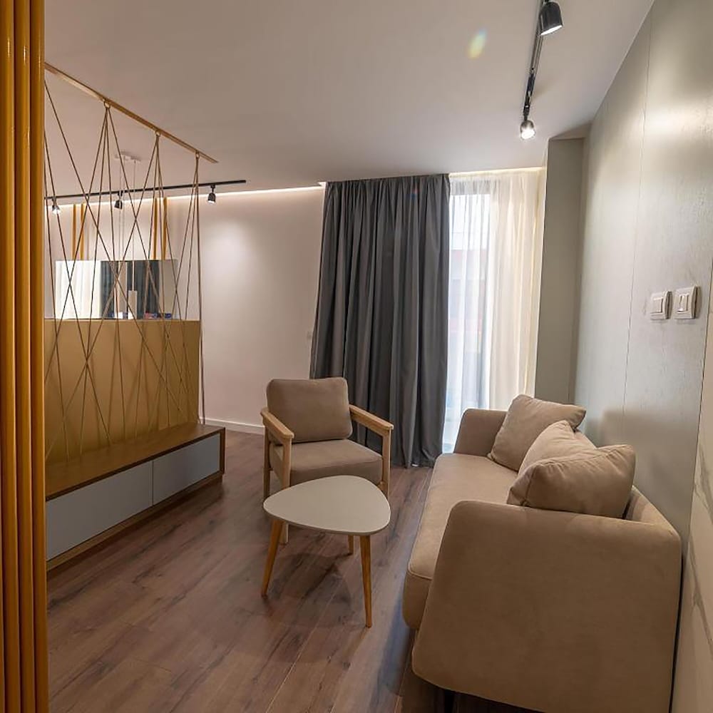 Suite, Sea View