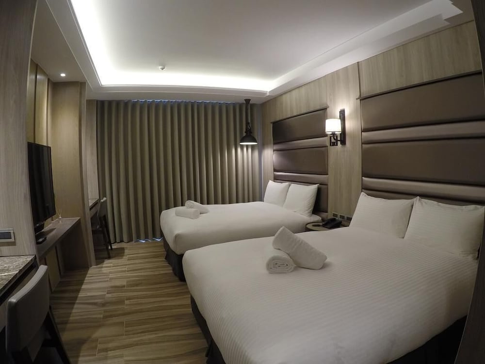 Quadruple Room (No meat products in the room) photo 2