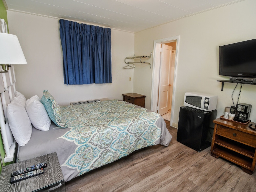 Standard Double Room, Ensuite (Single Queen ) photo 2