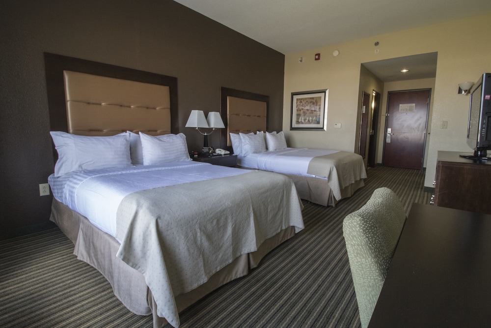 Suite, 1 Bedroom, Accessible (Mobility Tub) - Photo 2