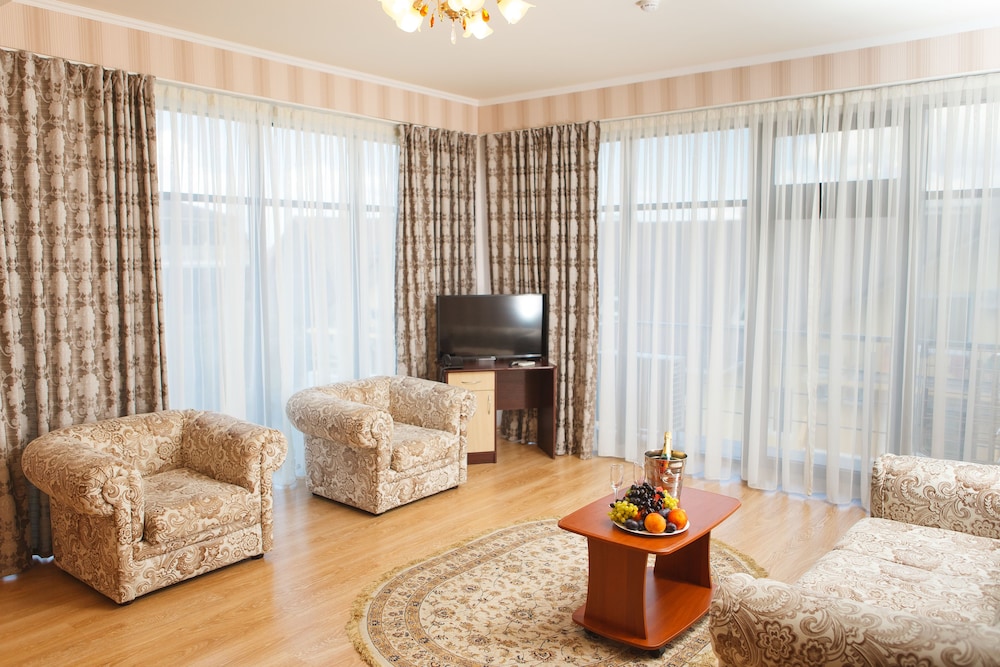 Suite, 1 Bedroom, Balcony photo 1