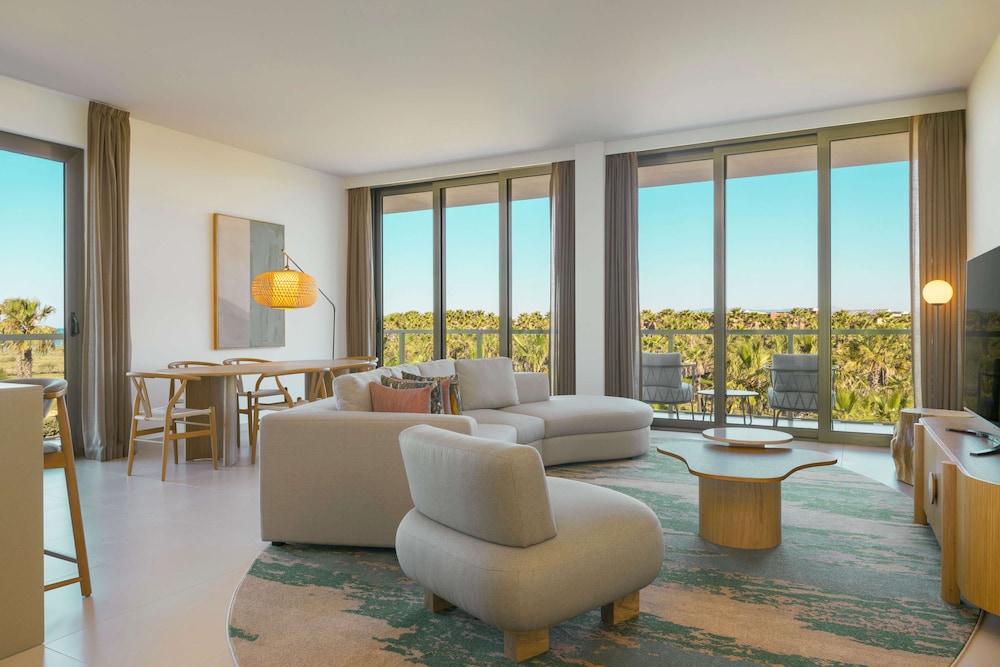 Suite, 3 Bedrooms, Balcony, Sea View - Photo 9