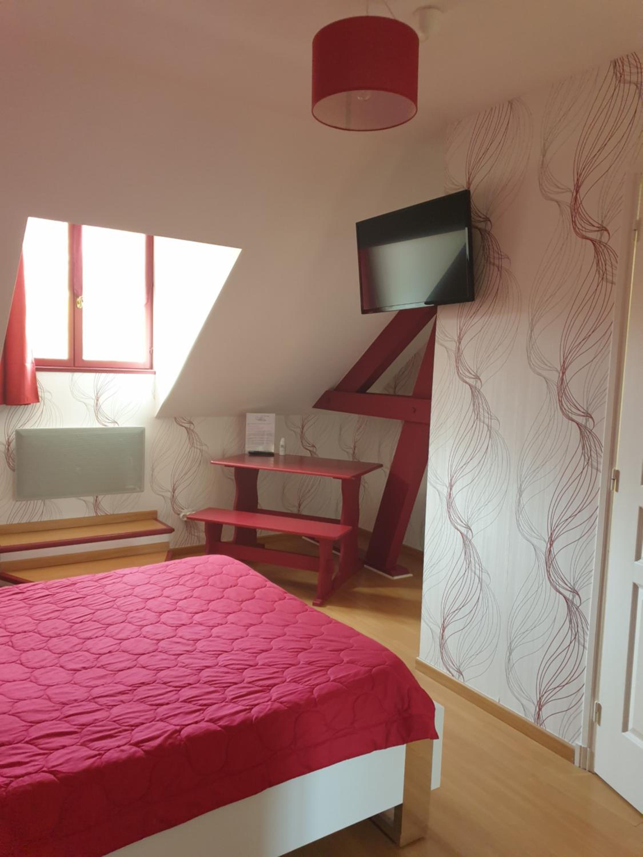 Double Room with Private Bathroom - Photo 2