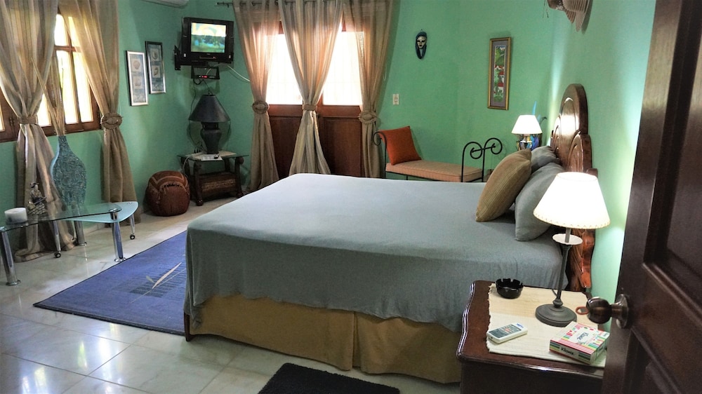 Romantic Villa, 2 Bedrooms, Smoking, Pool View photo 1