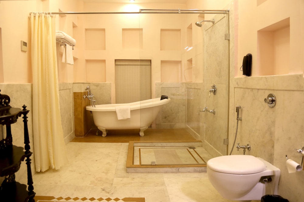 Maharaja suite with Ganges View photo 3