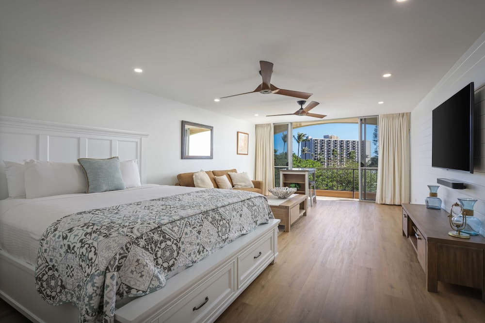 Premium Studio, Ocean View (Full Kitchen) - Photo 1