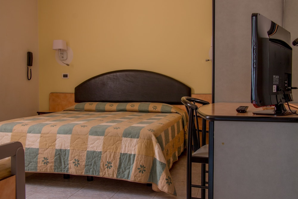 Standard Triple Room, 1 Bedroom photo 1