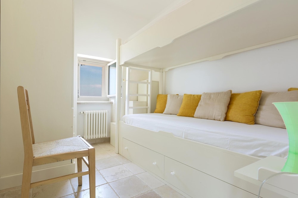 Classic Villa, 4 Bedrooms