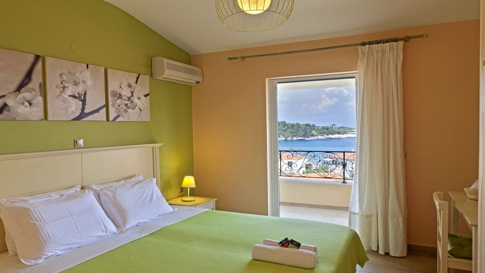 Comfort Apartment, 2 Bedrooms, Sea View photo 1