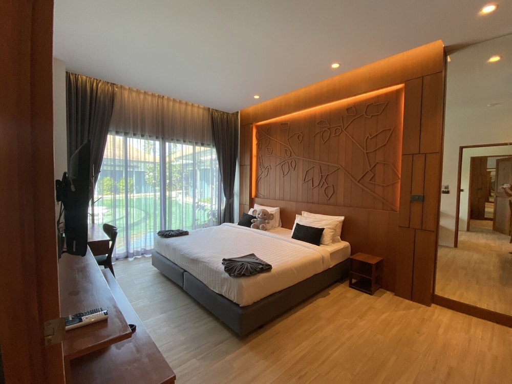 2 Bedrooms Pool Access Villa - Photo 37