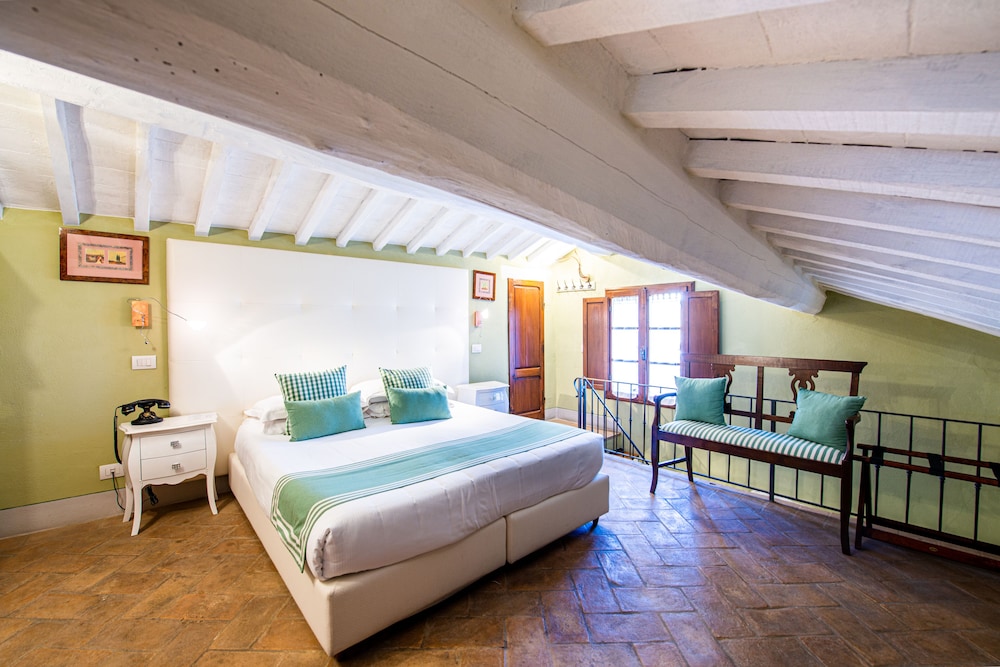 Quadruple Room - Photo 6