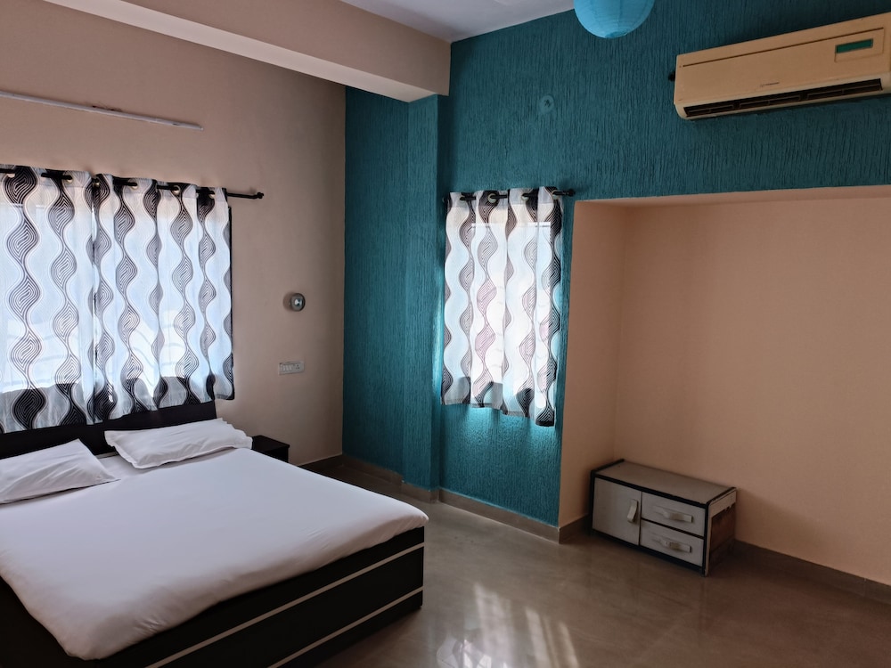 Villa photo 1