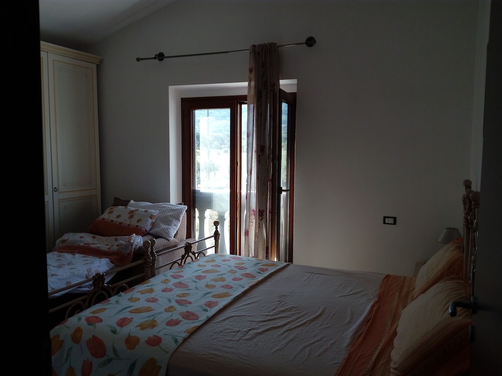 Triple Room, Shared Bathroom photo 1