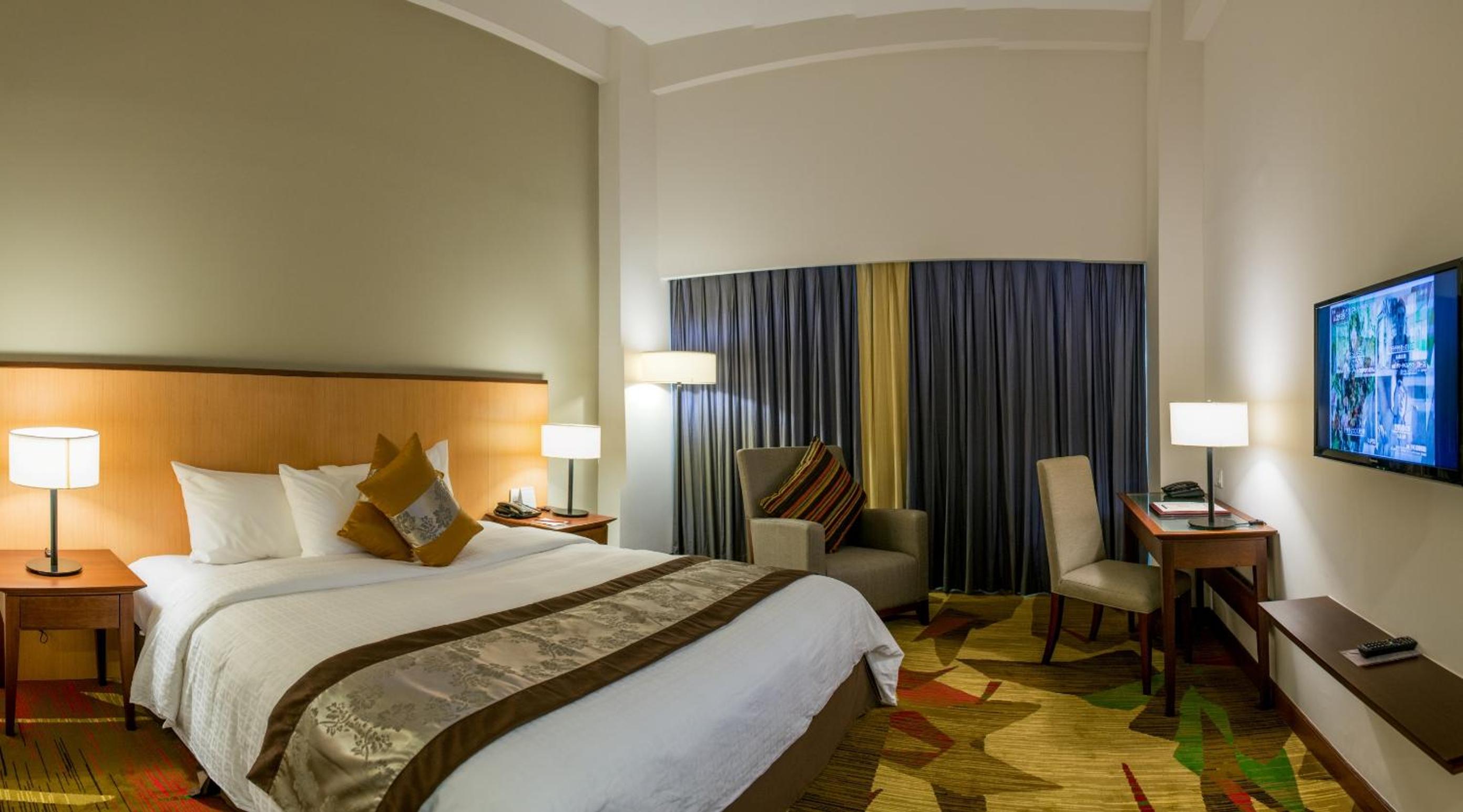 Premier Single Room