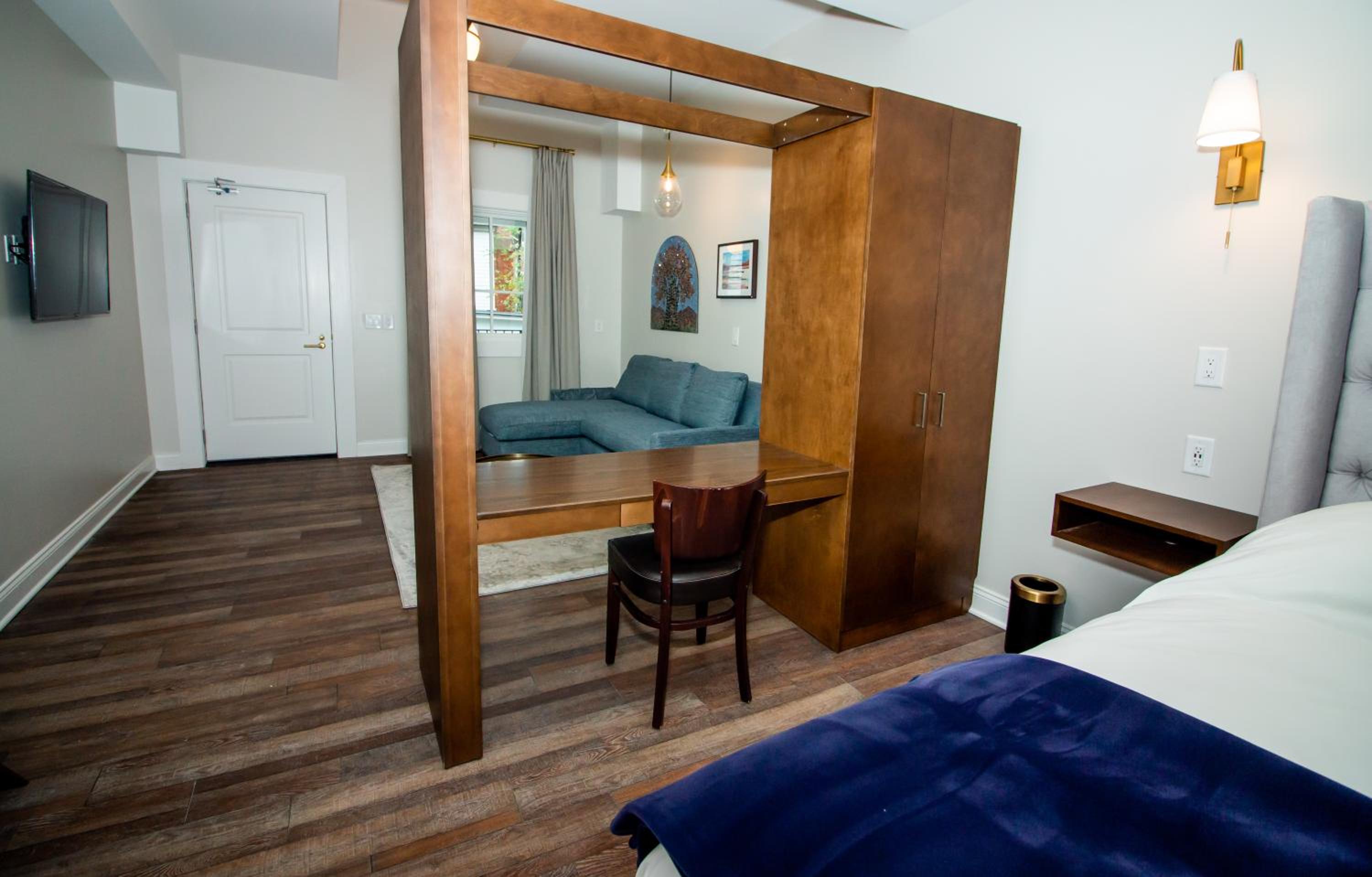 King Suite - Photo 4