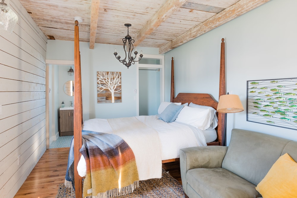 Seahorse Cottage, 2 Bedrooms, Ocean View photo 1