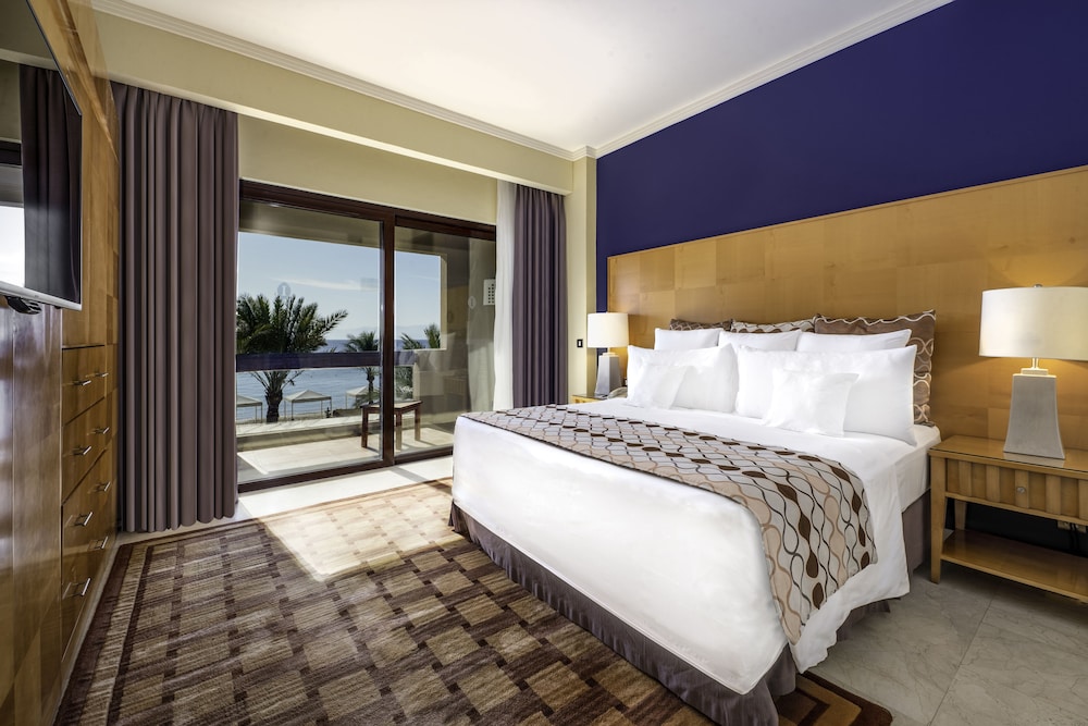 Premium Room, 1 King Bed, Sea View - Photo 7