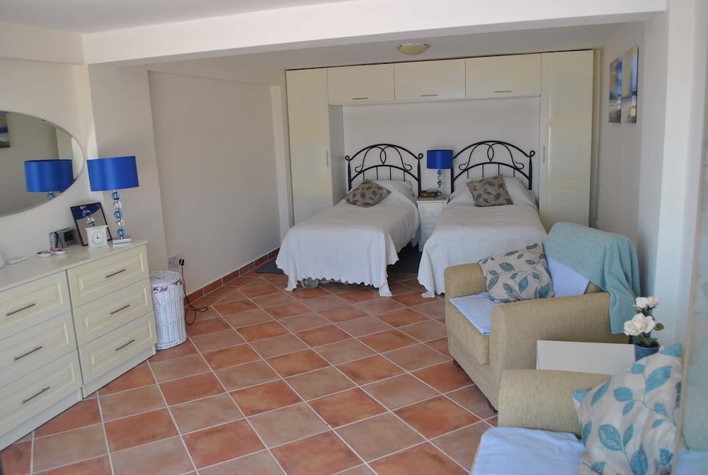 Villa photo 1
