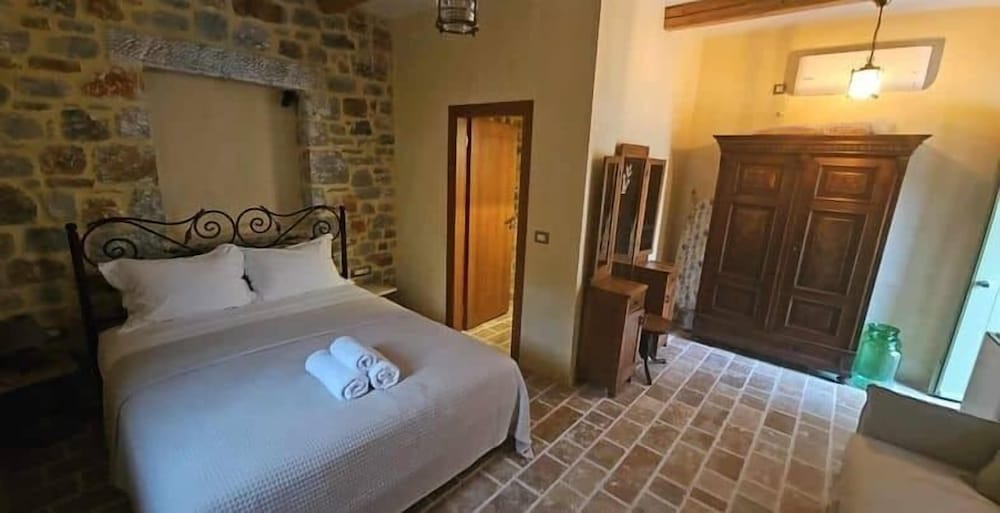 Comfort Quadruple Room, Beach View photo 1