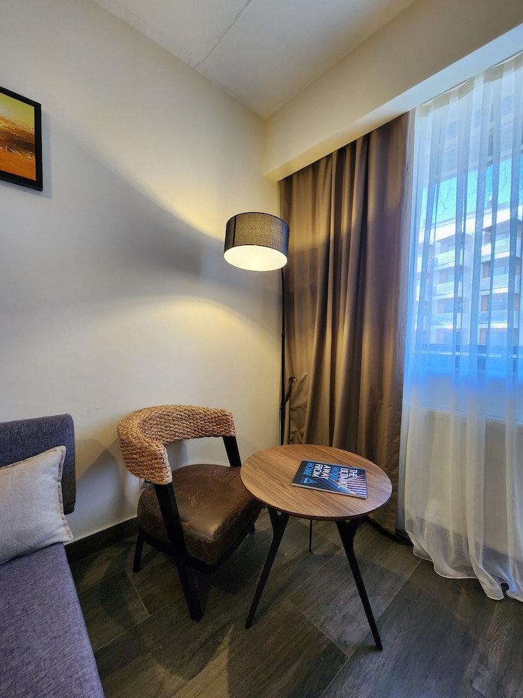 Deluxe Apartment photo 2