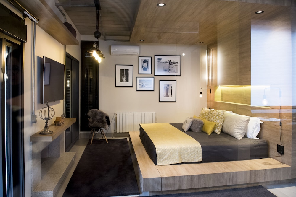 Exclusive Chalet, 1 King Bed, Non Smoking, Mountain View photo 1
