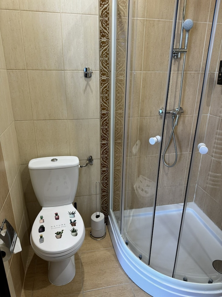 Standard Room - Photo 10