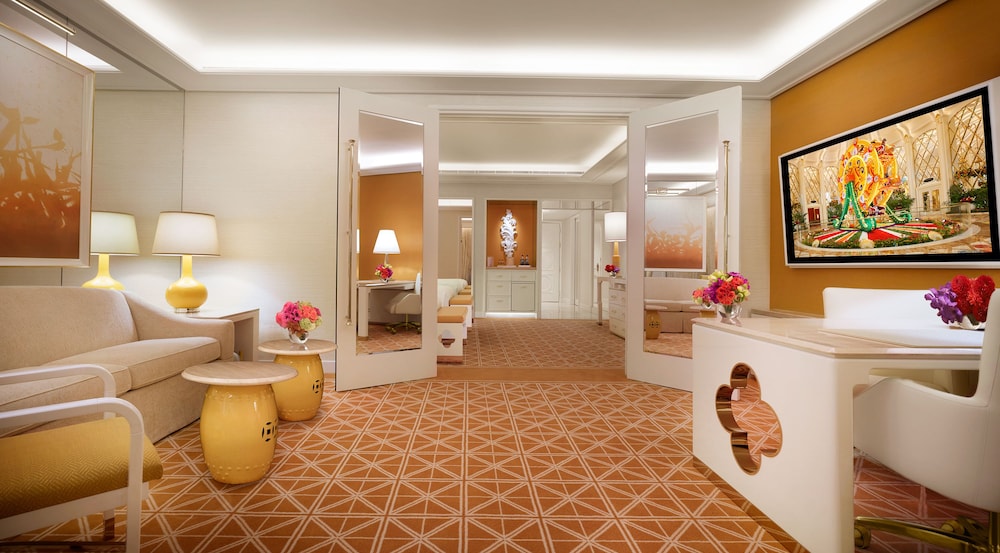 Deluxe Suite, Lake View