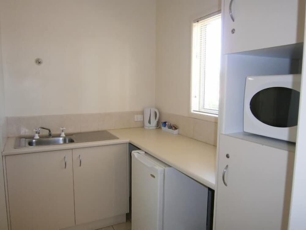 Family Studio, Non Smoking, Kitchenette photo 2