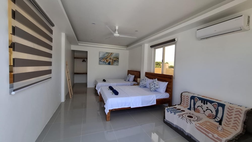 Deluxe Twin Room, 2 Queen Beds, Mountain View photo 2
