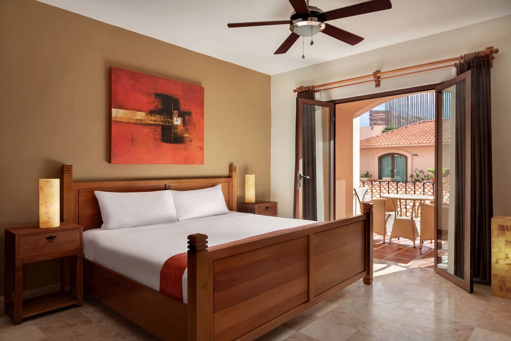 Superior Studio Suite (Penthouse) - Photo 12