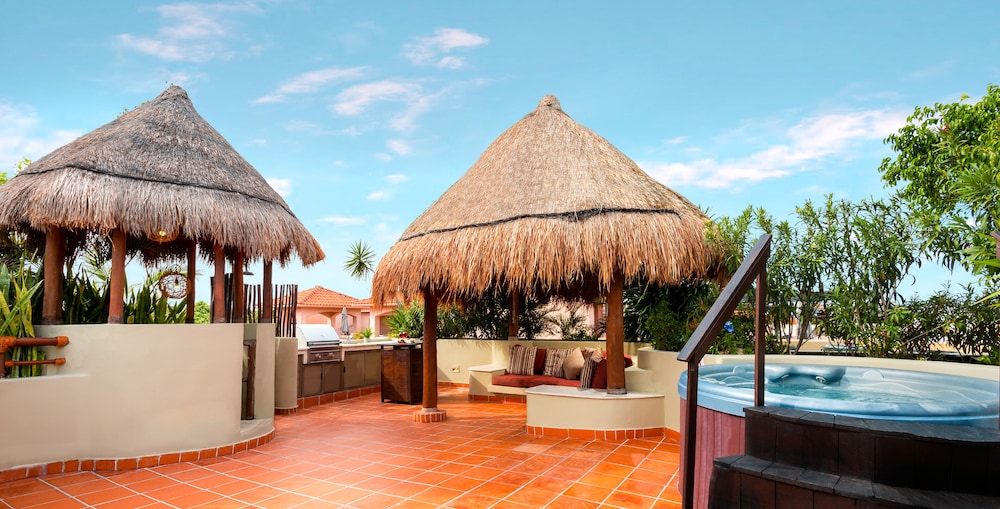 Exclusive Penthouse, 2 Bedrooms, Hot Tub
