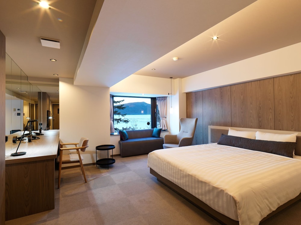 Superior Double Room, Non Smoking, Lake View photo 1