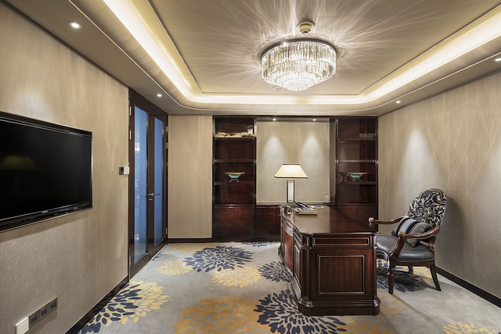 King Presidential Suite