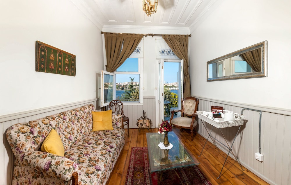 Suite, Balcony photo 1