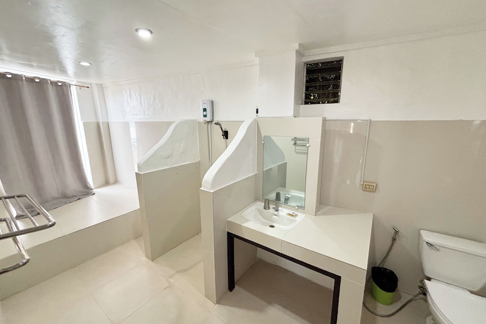 Deluxe Triple Room photo 2