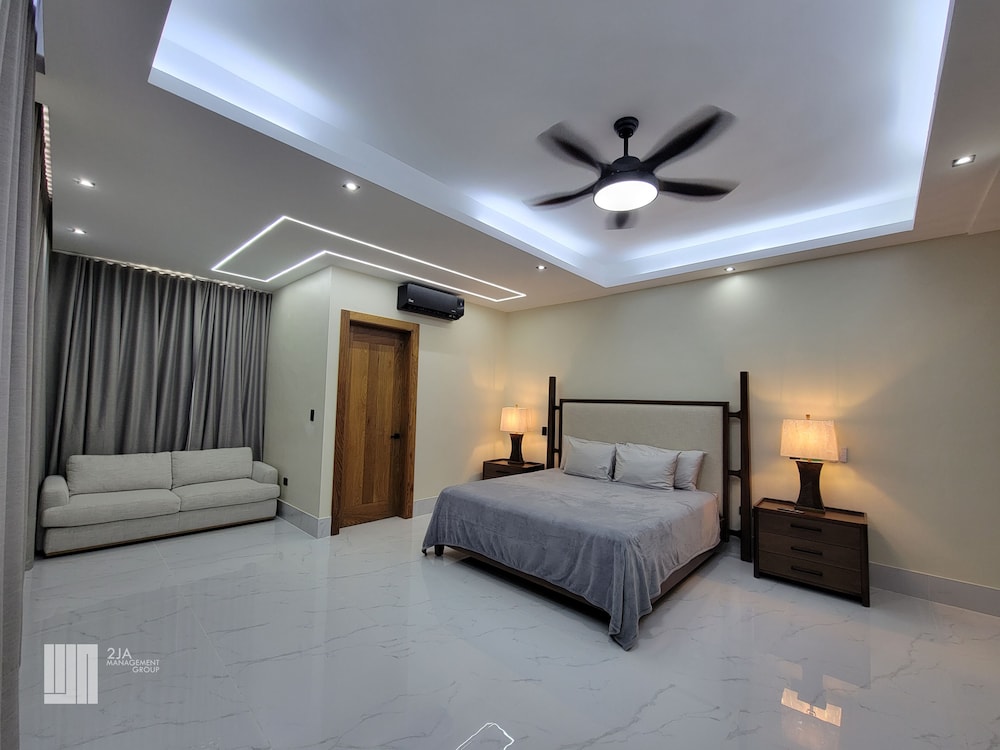 Premium Villa photo 2