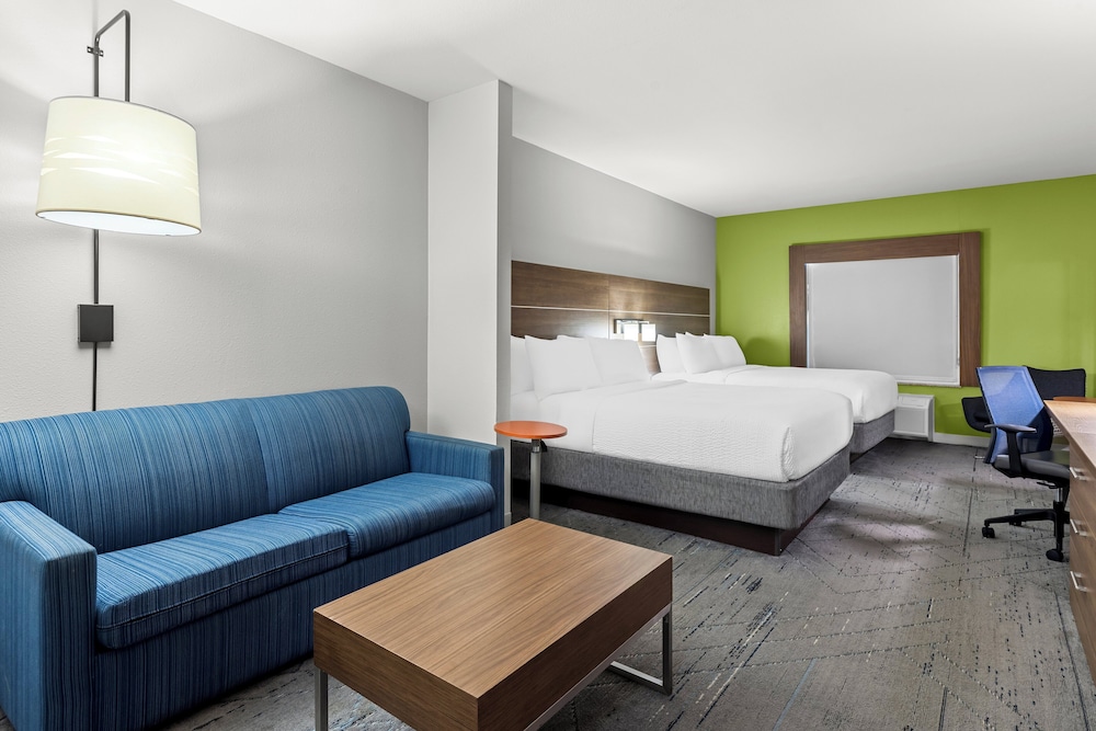 Suite, 2 Queen Beds, Accessible (Communications)